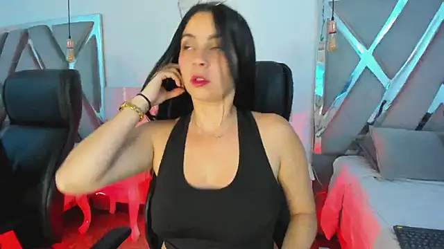 Snapshot of AnniEsstone chatting on January 18, 2026, 12:52 pm AnniEsstone online show from January 18, 2026, 12:52 pm