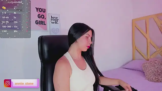 AnniEsstone online show from March 16, 2026, 9:28 pm