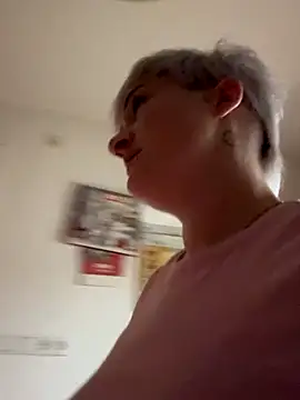 Rozendefotz online show from December 22, 2025, 6:57 am