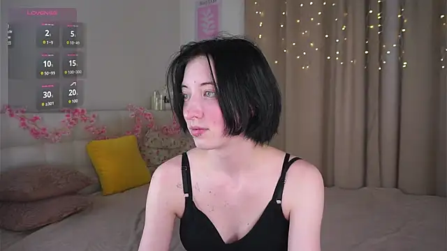 JuanaFriesz online show from March 26, 2026, 9:07 am