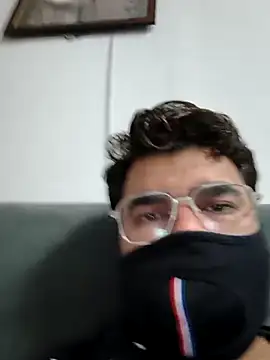 bigdick lickingexpert08 online show from November 18, 2025, 6:11 pm