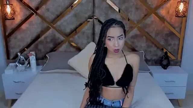 Lucia jane online show from April 15, 2026, 8:42 pm