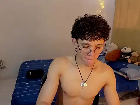 Tom Blues online show from November 6, 2025, 1:04 pm