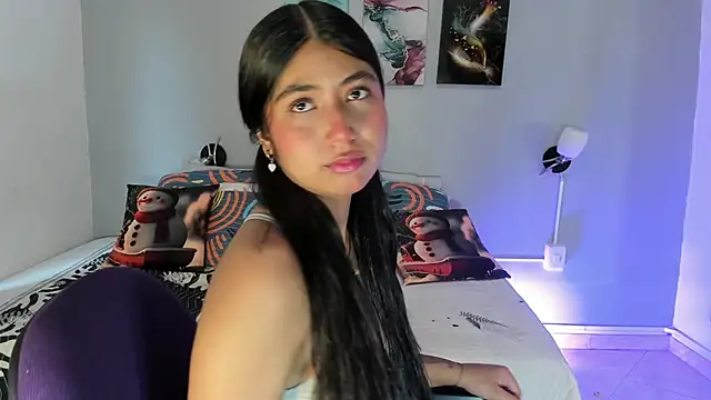 Snapshot of KimTayloor1 chatting on November 11, 2025, 7:41 pm KimTayloor1 online show from November 11, 2025, 7:41 pm