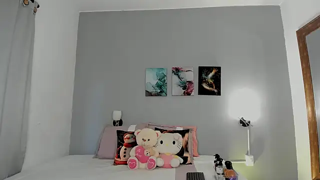 Snapshot of KimTayloor1 chatting on November 25, 2025, 7:58 pm KimTayloor1 online show from November 25, 2025, 7:58 pm