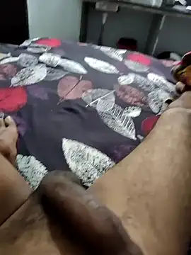 Snapshot of riyaroy087 chatting on February 22, 2026, 10:39 am riyaroy087 online show from February 22, 2026, 10:39 am