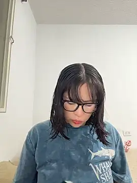 aliciia 23 online show from November 27, 2025, 9:15 pm