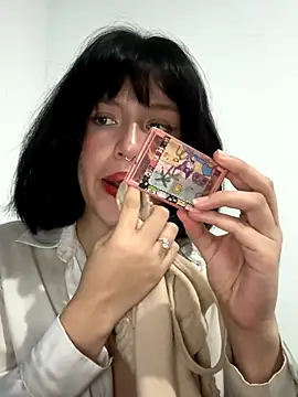 aliciia 23 online show from October 9, 2025, 4:13 am