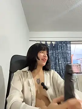 aliciia 23 online show from November 21, 2025, 10:53 pm