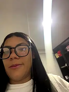 Alexmorena online show from October 13, 2025, 5:31 am