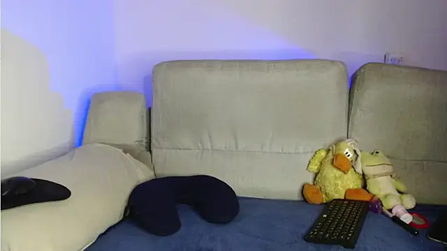 Raycatt1 online show from April 13, 2026, 11:14 am