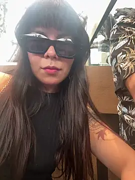 Snapshot of disvla chatting on April 4, 2026, 11:33 pm disvla online show from April 4, 2026, 11:33 pm