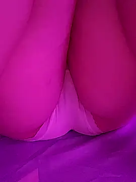 Night nice12 online show from September 22, 2025, 3:29 pm