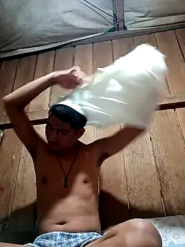 Snapshot of Hottie_pinoy21 chatting on November 23, 2025, 1:21 pm Hottie pinoy21 online show from November 23, 2025, 1:21 pm