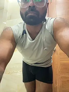 DJLOVE280825 online show from April 15, 2026, 9:59 pm