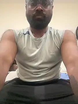 Snapshot of DJLOVE280825 chatting on February 16, 2026, 6:34 am DJLOVE280825 online show from February 16, 2026, 6:34 am