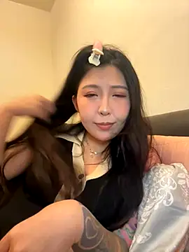 flower520hua online show from October 6, 2025, 3:46 pm