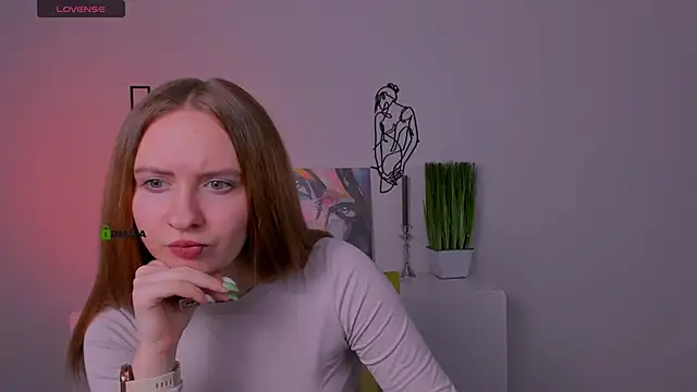 Snapshot of mila_glow1 chatting on October 1, 2025, 7:29 pm mila glow1 online show from October 1, 2025, 7:29 pm