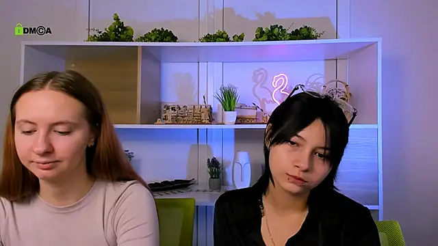 Snapshot of mila_glow1 chatting on October 5, 2025, 8:38 am mila glow1 online show from October 5, 2025, 8:38 am