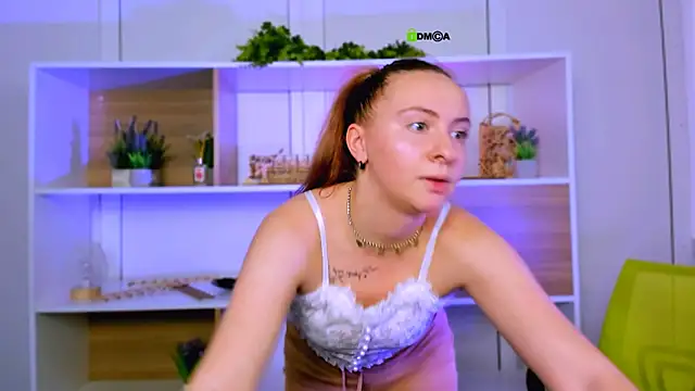 Snapshot of mila_glow1 chatting on September 8, 2025, 4:28 pm mila glow1 online show from September 8, 2025, 4:28 pm