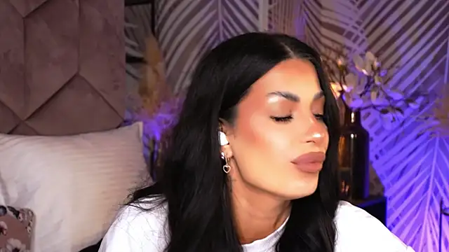 EvaRhea online show from January 13, 2026, 4:05 am