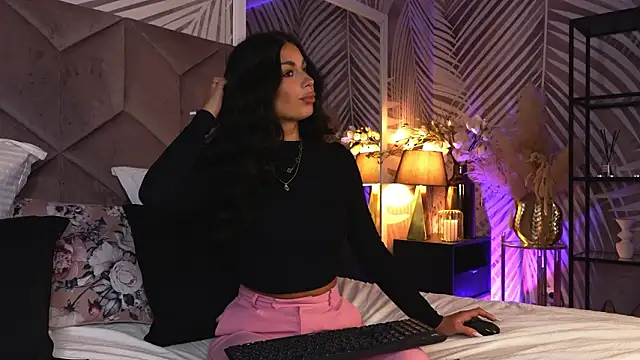 EvaRhea online show from March 18, 2026, 3:53 am