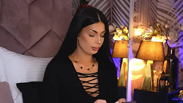 EvaRhea online show from December 18, 2025, 3:55 am