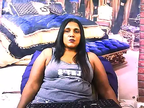 IndianSexyLady4u online show from November 24, 2025, 7:03 pm