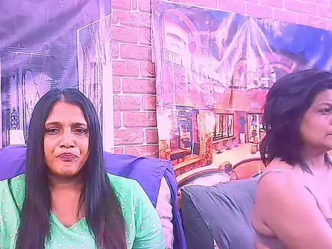 IndianSexyLady4u online show from October 28, 2025, 6:51 pm