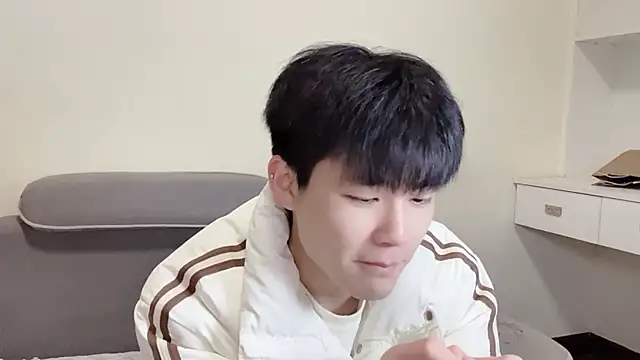 Snapshot of xiaoyang5200 chatting on December 18, 2025, 4:00 pm xiaoyang5200 online show from December 18, 2025, 4:00 pm