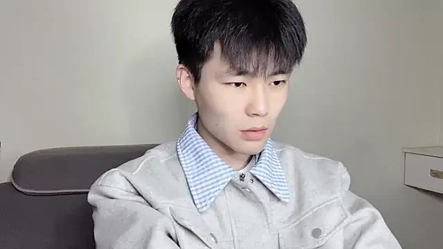 Snapshot of xiaoyang5200 chatting on November 25, 2025, 2:17 pm xiaoyang5200 online show from November 25, 2025, 2:17 pm