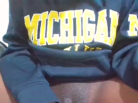 Snapshot of chocolatebarbiee chatting on December 20, 2025, 8:06 am chocolatebarbiee online show from December 20, 2025, 8:06 am