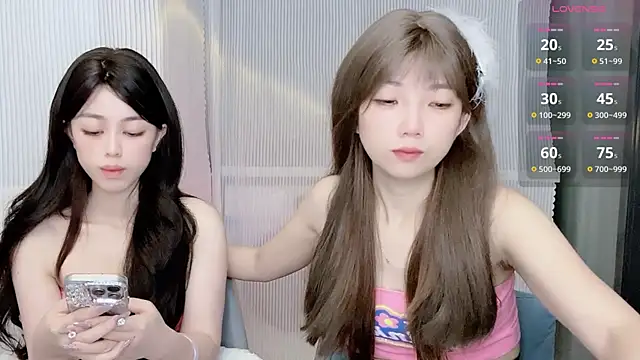 Snapshot of Janisa__PZ chatting on November 7, 2025, 12:42 pm Janisa PZ online show from November 7, 2025, 12:42 pm