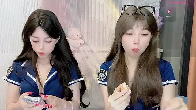 Snapshot of Janisa__PZ chatting on October 13, 2025, 11:45 am Janisa PZ online show from October 13, 2025, 11:45 am