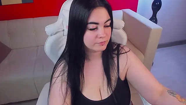 Snapshot of SandraEleson chatting on November 15, 2025, 5:33 am SandraEleson online show from November 15, 2025, 5:33 am