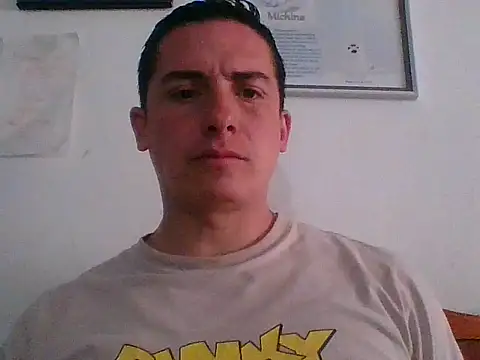 Snapshot of mickseb89 chatting on September 18, 2025, 4:21 pm mickseb89 online show from September 18, 2025, 4:21 pm
