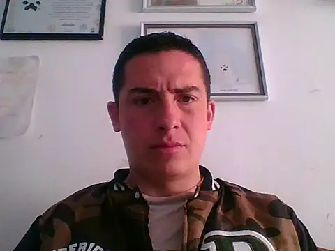 Snapshot of mickseb89 chatting on September 11, 2025, 3:56 pm mickseb89 online show from September 11, 2025, 3:56 pm