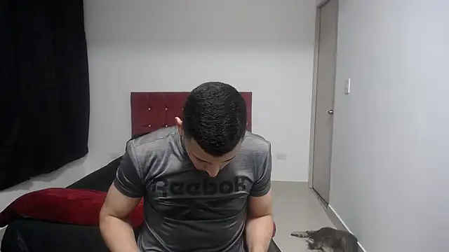 yohacriss online show from November 9, 2025, 2:48 am