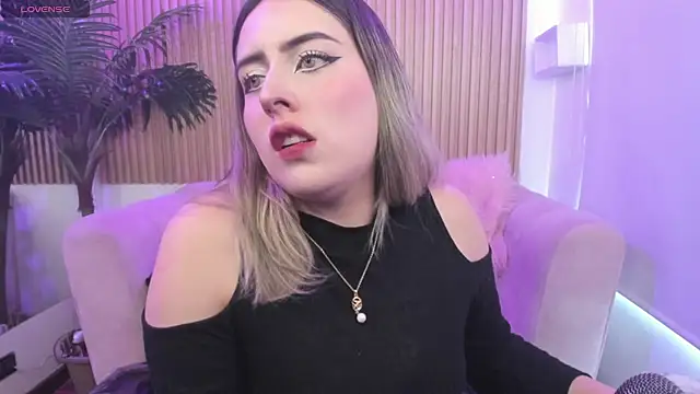 Jenny Wolridge  online show from October 30, 2025, 7:44 pm