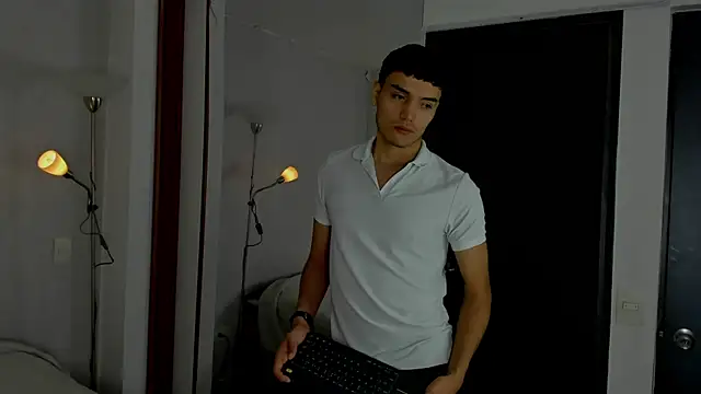 Jacksonflorez online show from September 18, 2025, 5:38 pm