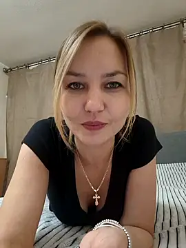 Snapshot of VeroLoverx chatting on October 26, 2025, 3:34 pm VeroLoverx online show from October 26, 2025, 3:34 pm