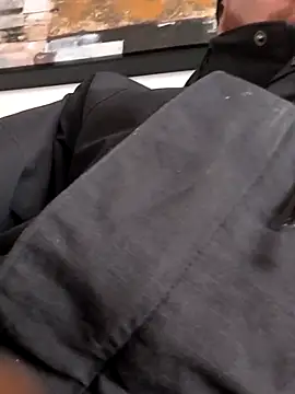 Chffbhf online show from November 21, 2025, 4:06 pm