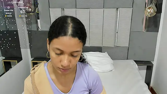 VictoriaDuart online show from February 16, 2026, 8:07 pm