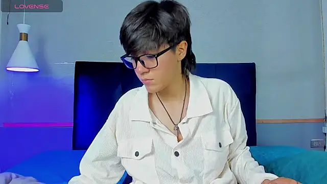 Tsuki Maru online show from November 3, 2025, 8:12 pm