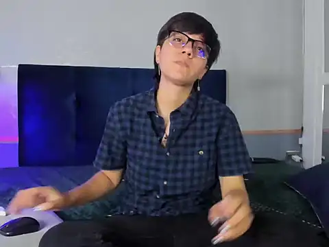 Tsuki Maru online show from October 7, 2025, 3:13 pm