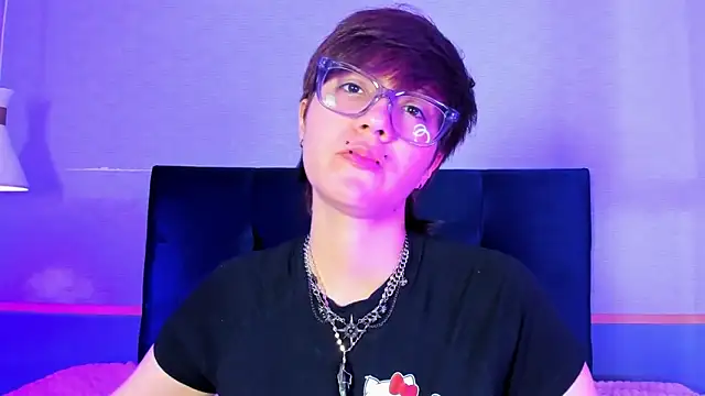 Snapshot of Tsuki_Maru chatting on February 4, 2026, 8:37 pm Tsuki Maru online show from February 4, 2026, 8:37 pm