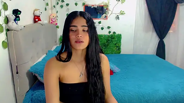 Chiara latina online show from September 9, 2025, 10:30 pm