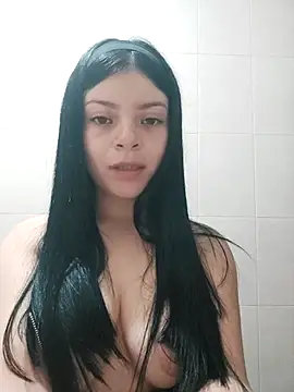 LunaJacobs online show from November 12, 2025, 12:15 am