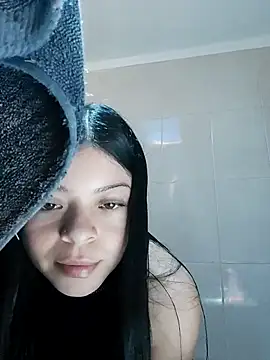 LunaJacobs online show from October 9, 2025, 3:56 pm