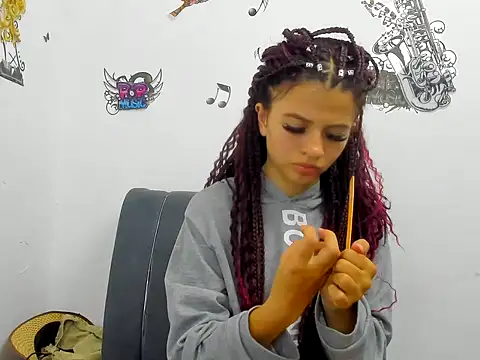 sarithasweettt online show from October 17, 2025, 2:48 am